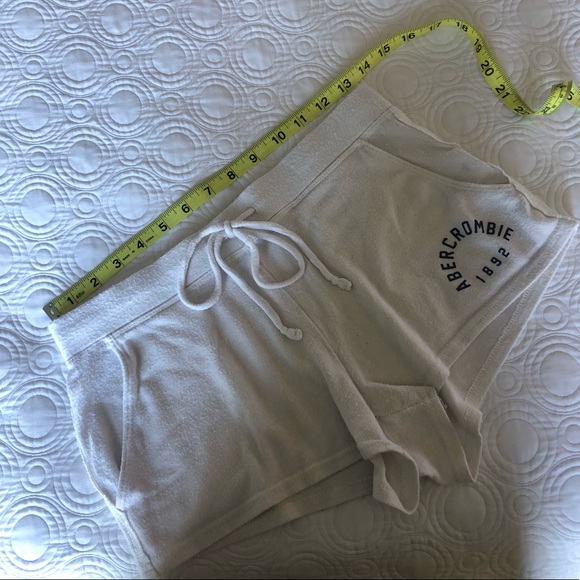 🔴SOLD🔴Abercrombie and Fitch Soft White Shorts - Picture 7 of 7